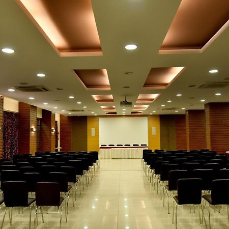 Hotel Prince Residency Bhuj Esterno foto